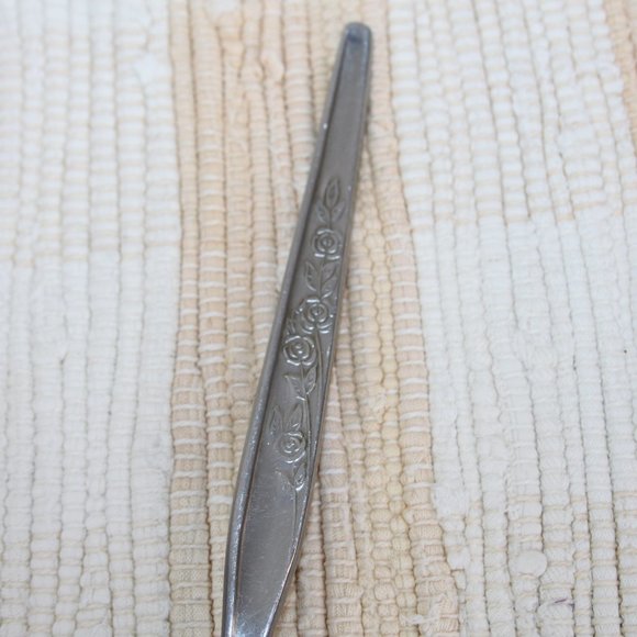 VTG COSMOS STAINLESS STEEL 18-8 SOLID SERVING SPOON ROSES JAPAN FLATWARE CSM28 - Picture 4 of 9